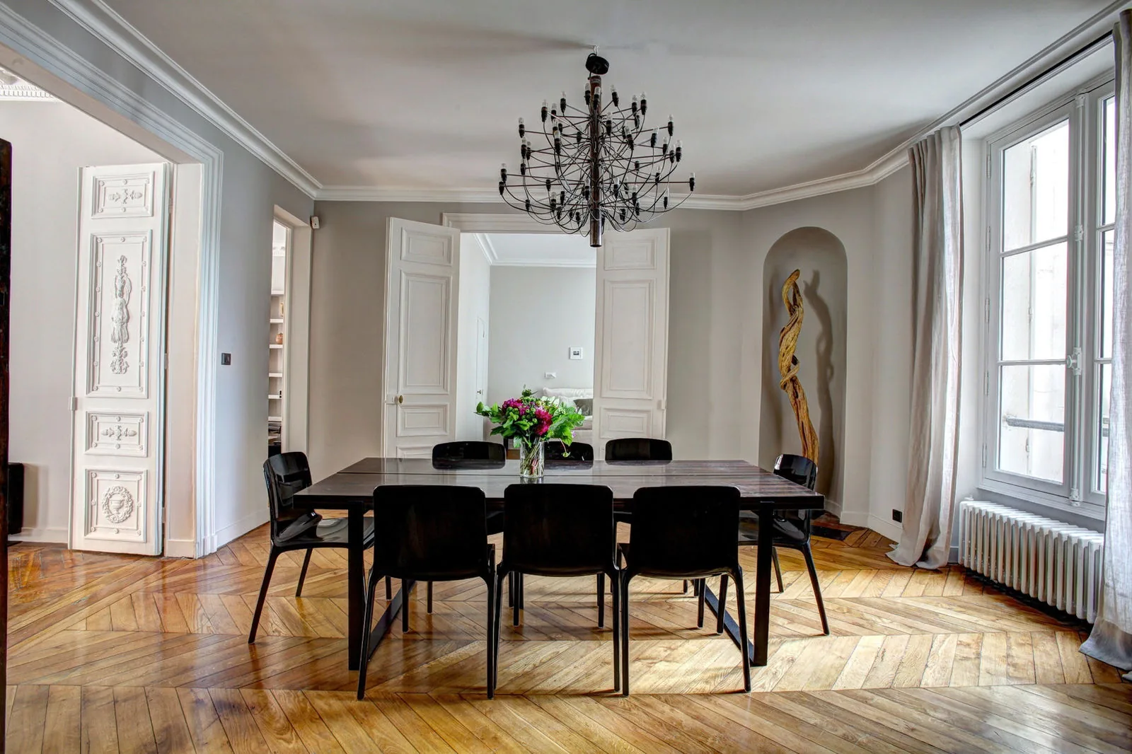 Les conseils d’une architecte d’intérieur pour moderniser votre appartement haussmannien à Paris